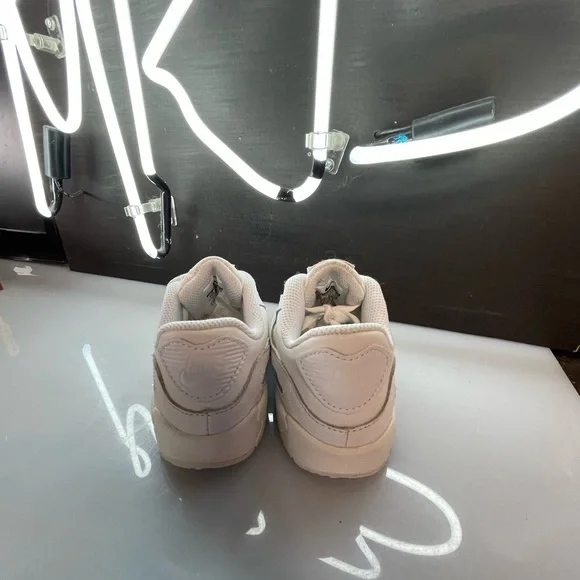 Nike Air Max - Picture 3 of 6